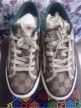 Gucci Tan GG Canvas Low-Top Sneakers with Green Trim